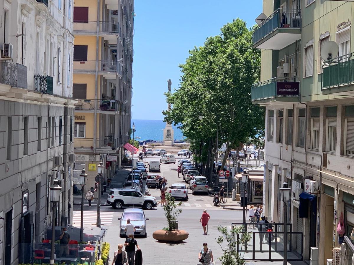 Civico Cinque Home Luxury Apartment Salerno Exterior foto